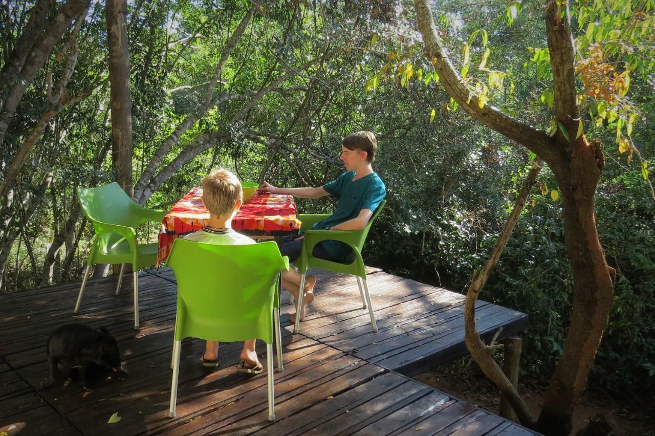 Umkhumbi Lodge Хлухлуве Экстерьер фото