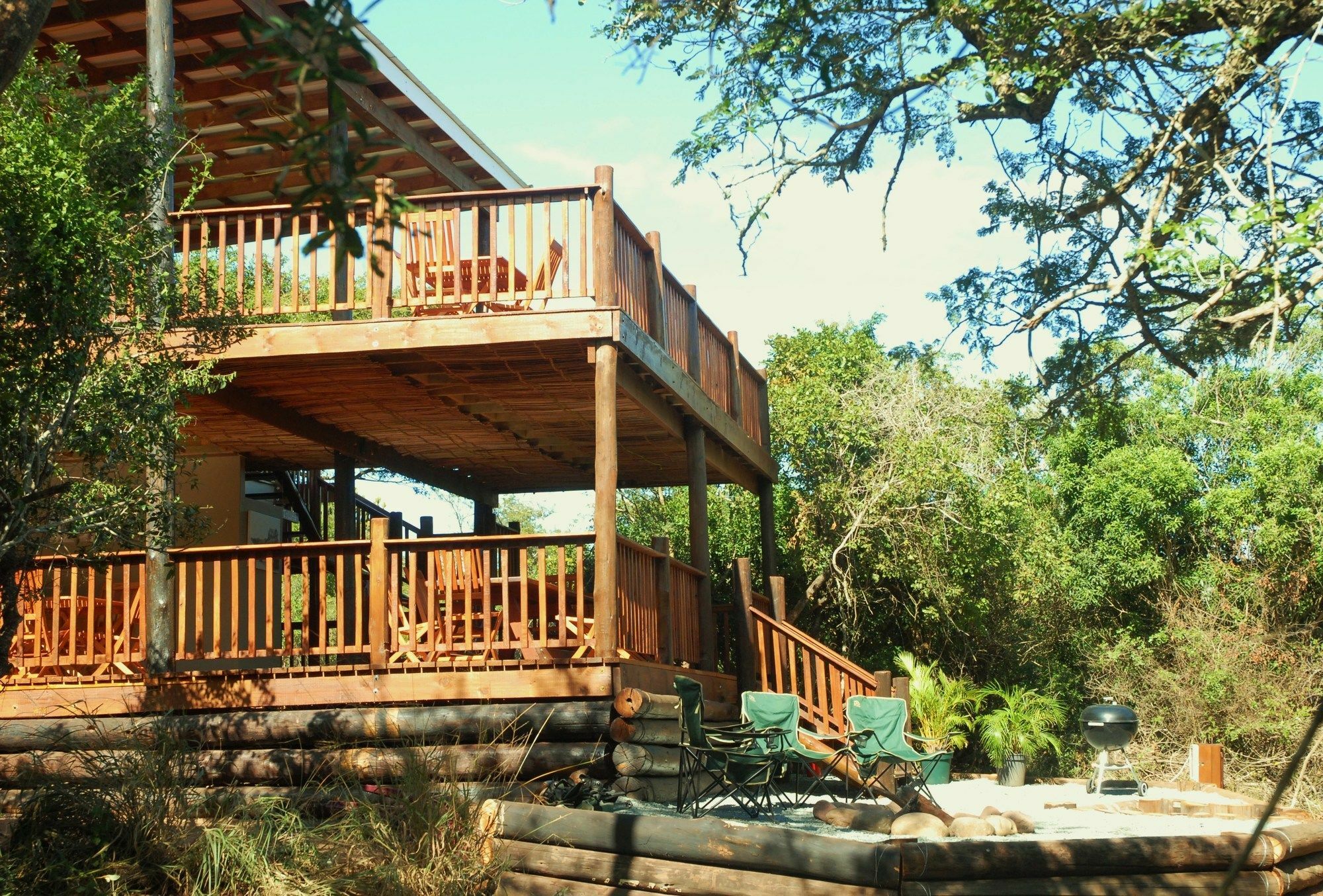 Umkhumbi Lodge Хлухлуве Экстерьер фото